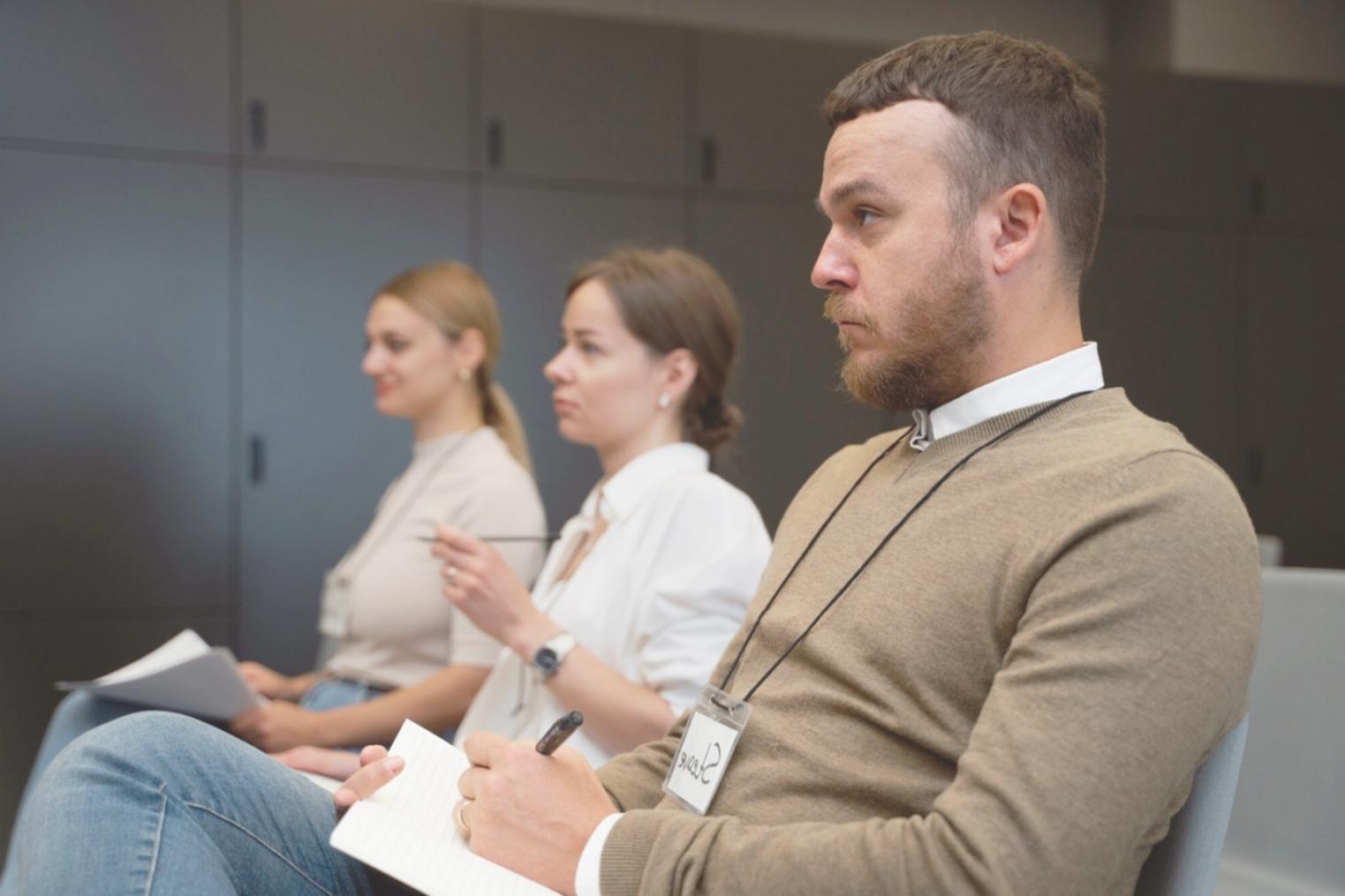 Espace de travail collaboratif représentant notre approche pédagogique